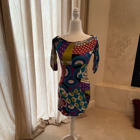 Dresses & Skirts - Mini dress